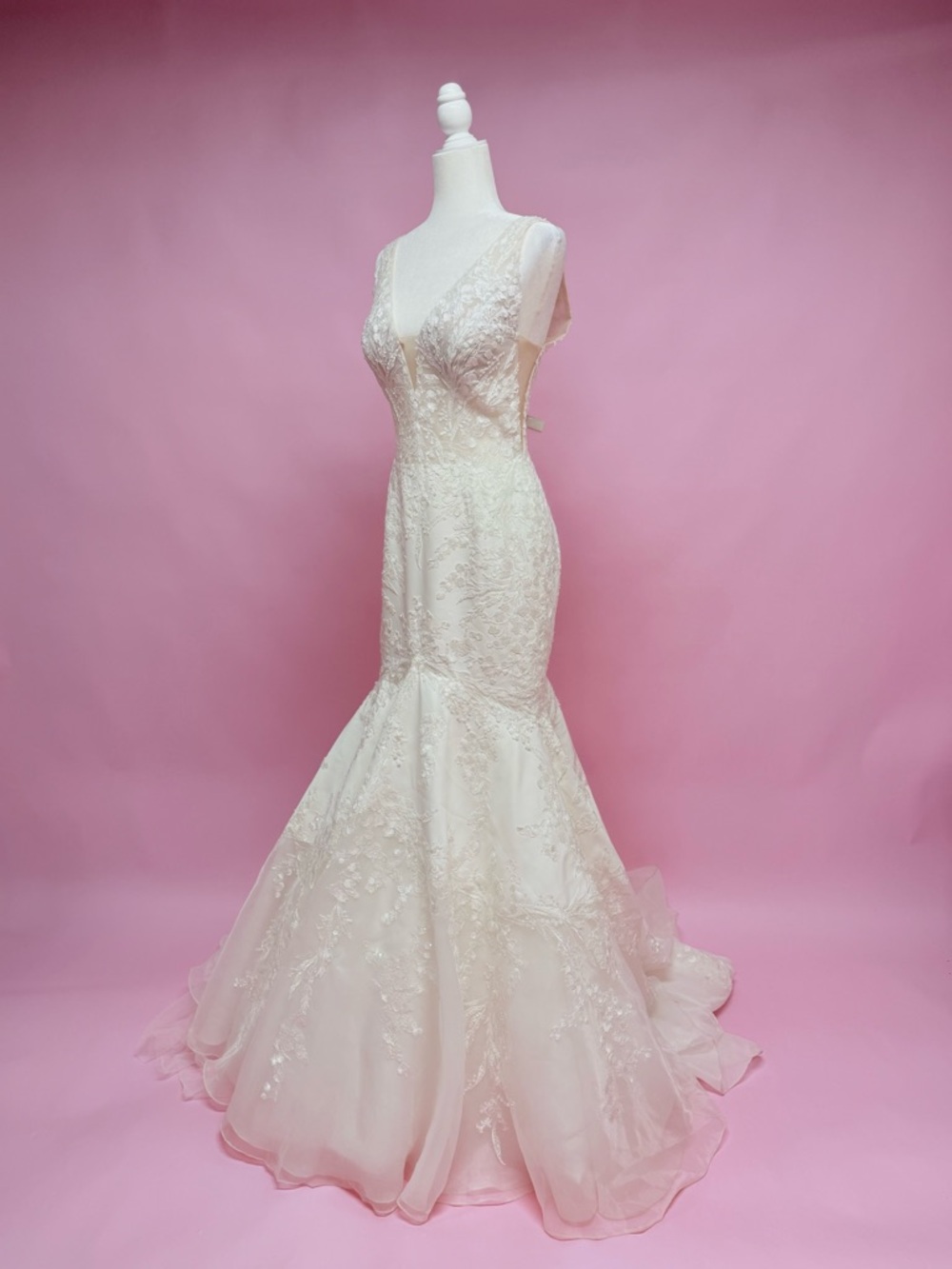 Justin Alexander Jolene Wedding Gown - Picture 12 of 15